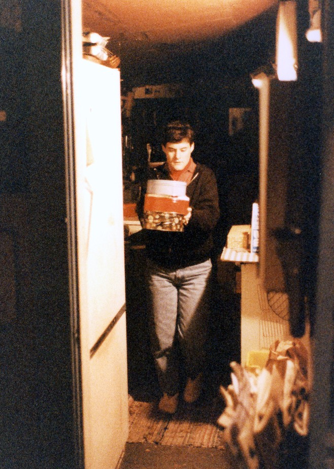 1985-12-A09.jpg