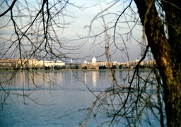1986-03-A04