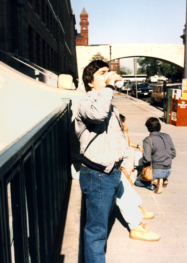 1986-05-E05.jpg