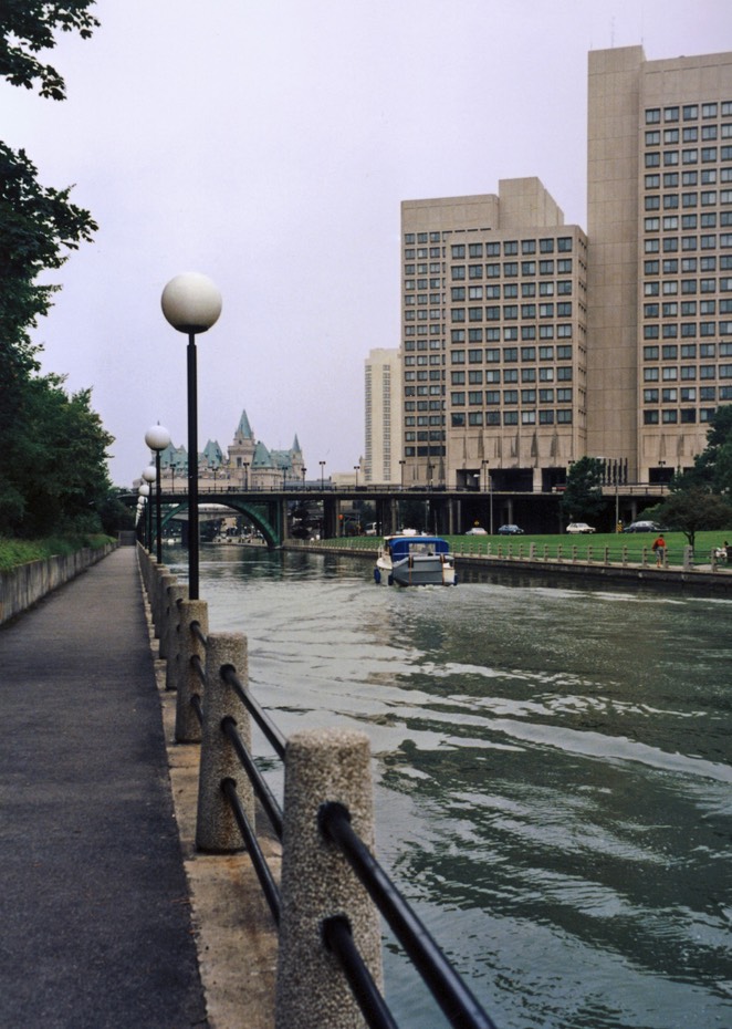 1988-09-A01