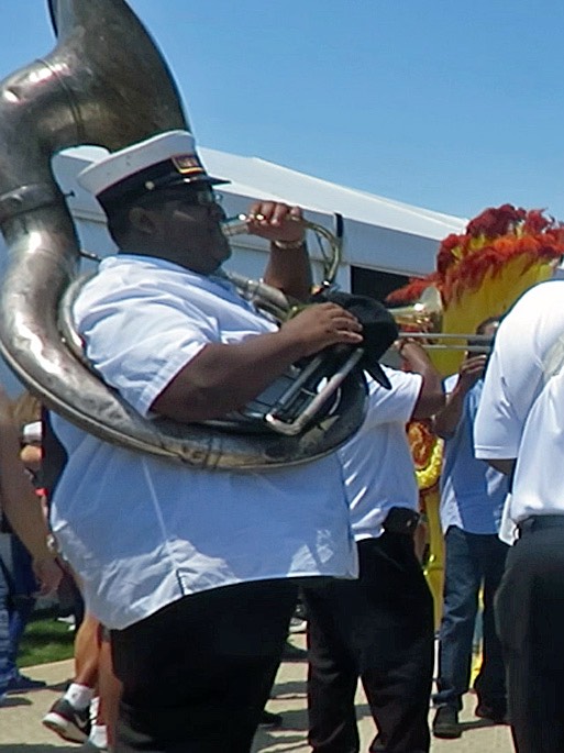 Parade 1-3
